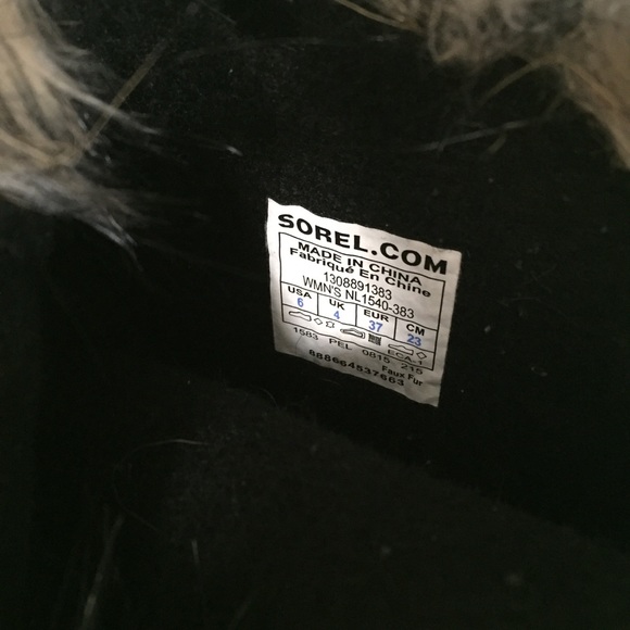 SOLD. Sorel winter boots with faux fur trim - Picture 4 of 6